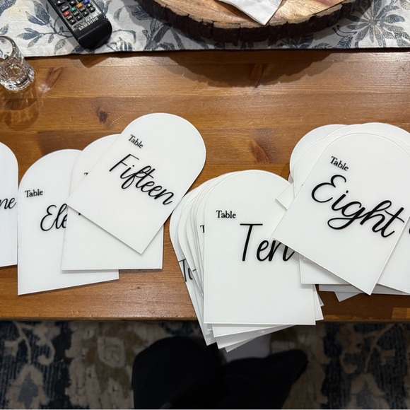 Elegant White Table Number Cards for Events - Picture 3 of 3